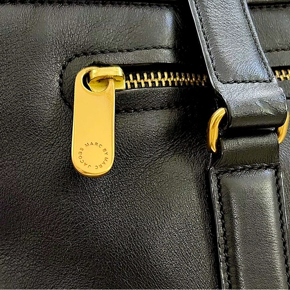 MARC JACOBS Luna Black Leather Top Handle Crossbody Tote Gold Hardware LIKE NEW - Picture 9 of 16